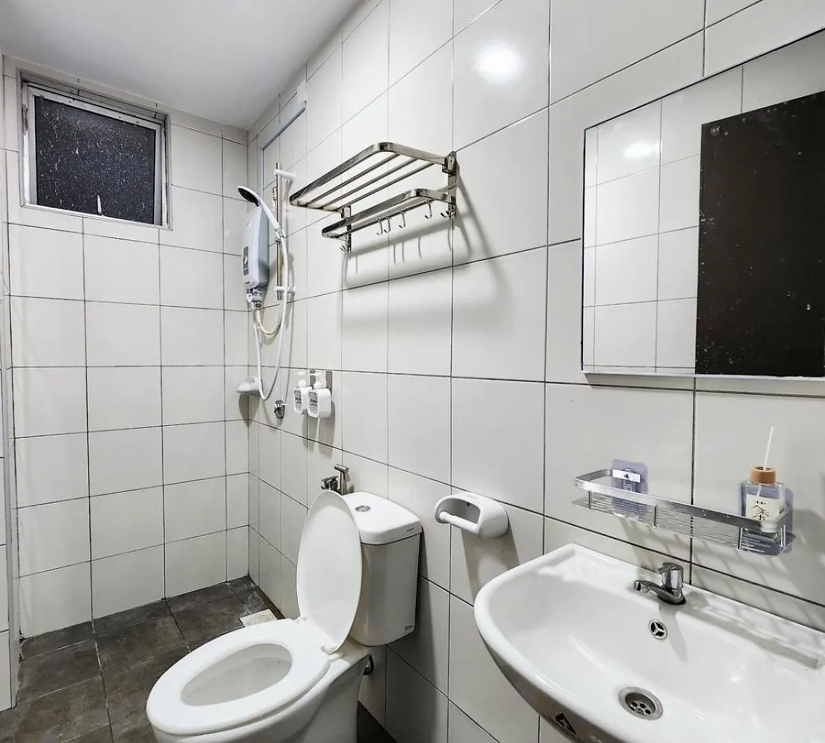 Malacca 3 Bedroom Seri Serindit 07 Apartment